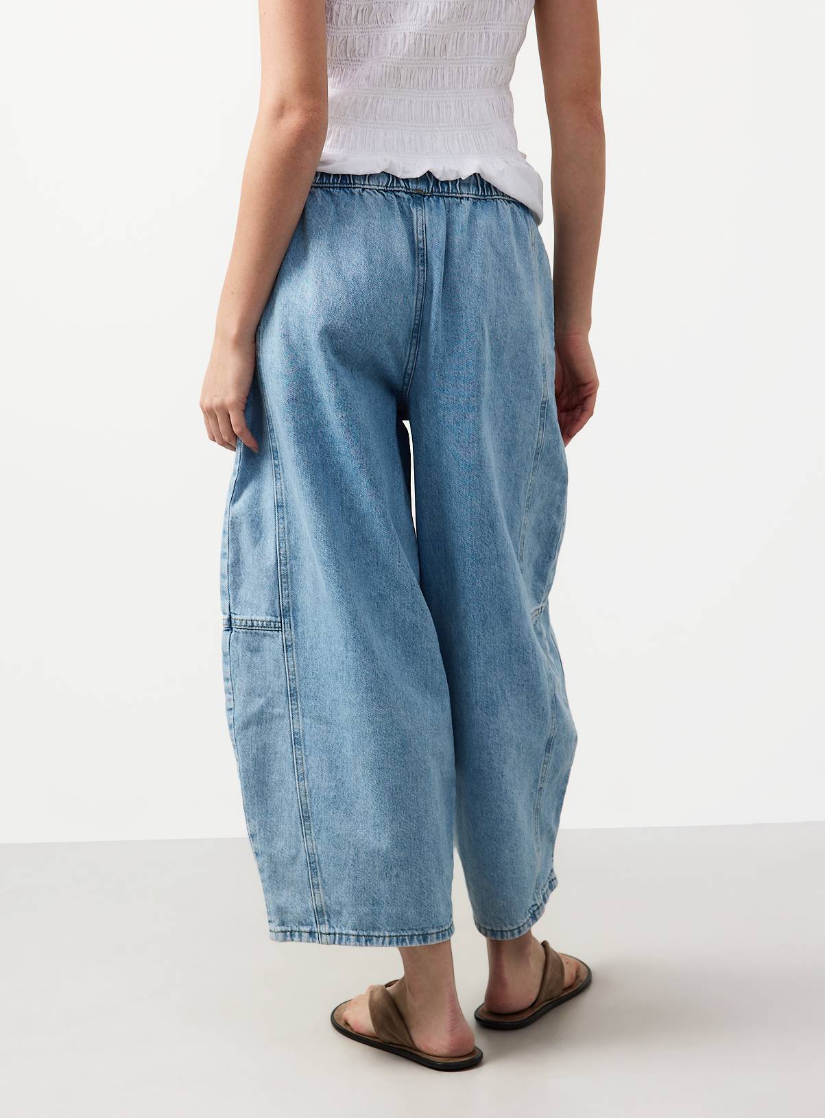 Light Denim Balloon Pull-On Mid Rise Jeans 10 - Image 4